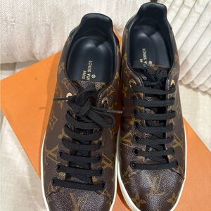 With dust bags and box